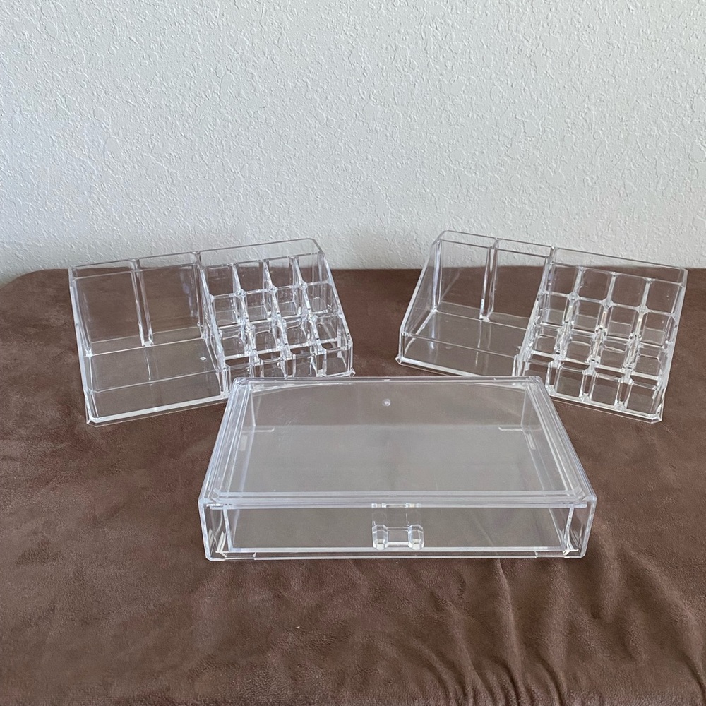 Thick Clear Acrylic Make-up Storage caddy’s.  You get a set of all 3.  NWOT